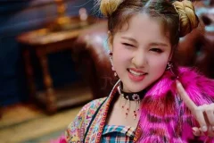 TRI.BE《Doom Doom Ta》[4K/2160P/MP4/1GB]