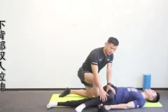 10节课掌握跑后拉伸技巧，有效降低跑步受伤风险